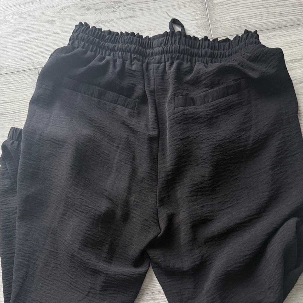 Stylish Black Textured Pants - Picture 2 of 2